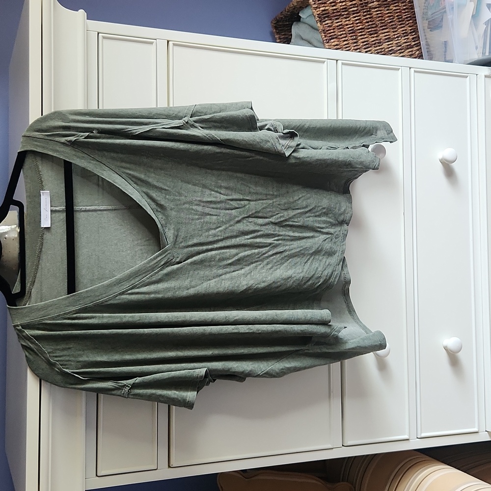Ces Femme Size Small Boxy Athleisure top, dark olive green